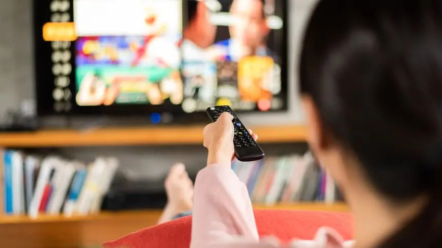 Header Televisi & Radio